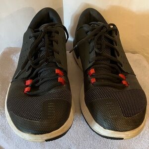 Men’s Under Armour Sz 11.5 Grey & Red Lace up Running Shoes-Caged upper w/mesh